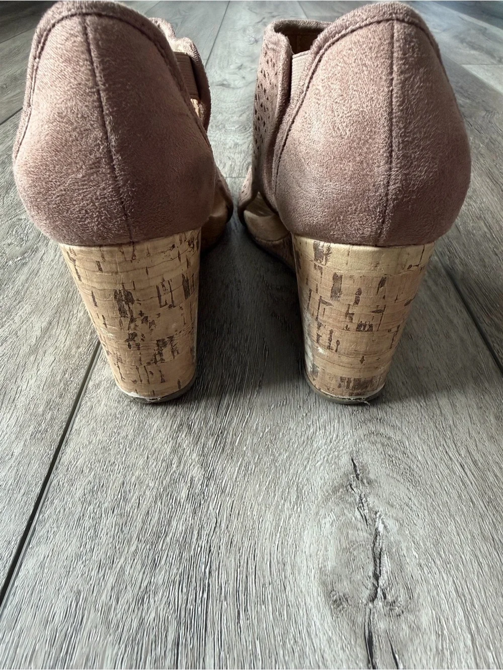 Life Stride Taupe Perforated Wedge Sandals 6.5